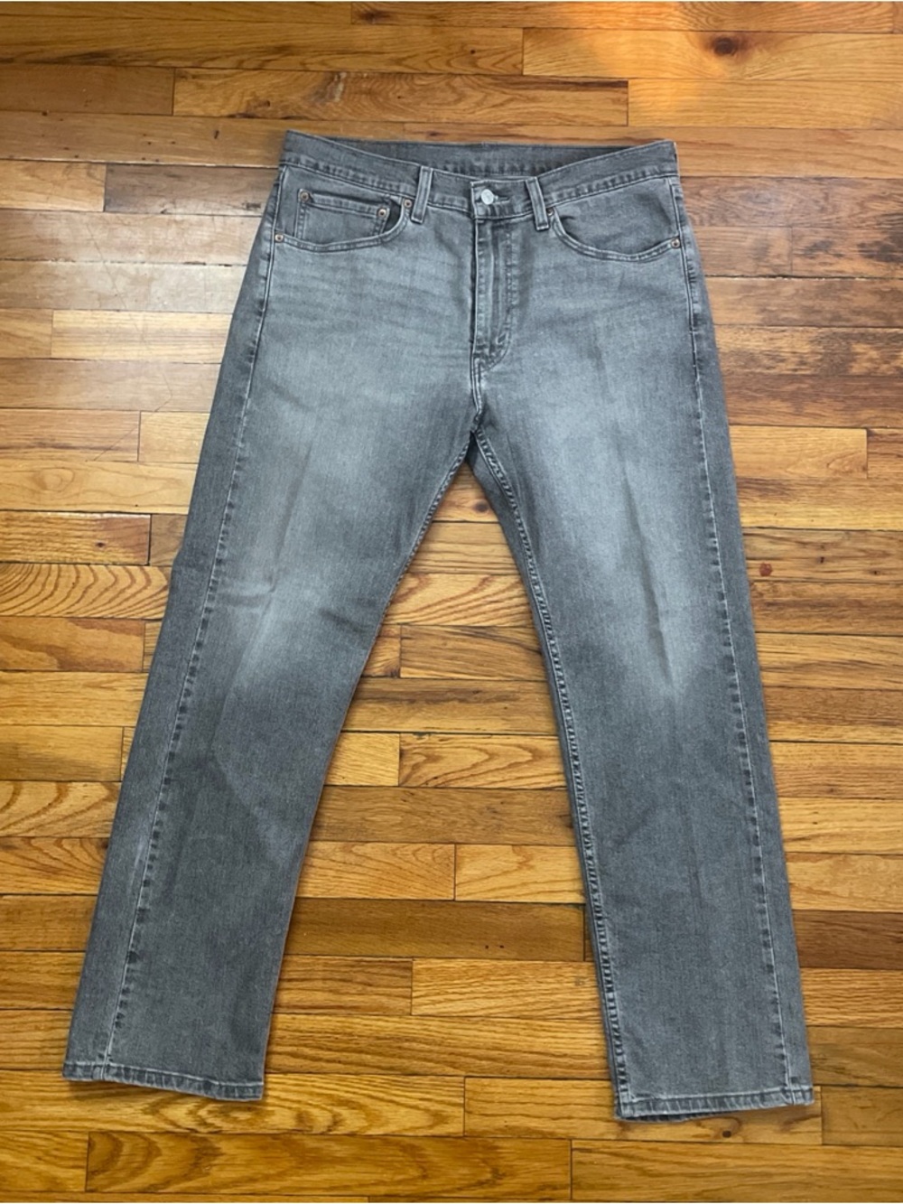 Men’s Levi’s 505 Regular Fit Light Wash Grey Denim Jeans Size Used